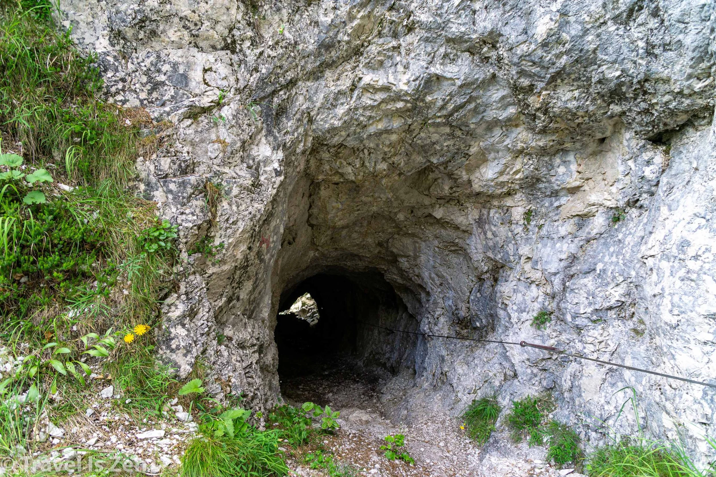 trail to Koča na Klemenči Jami pod Ojstrica