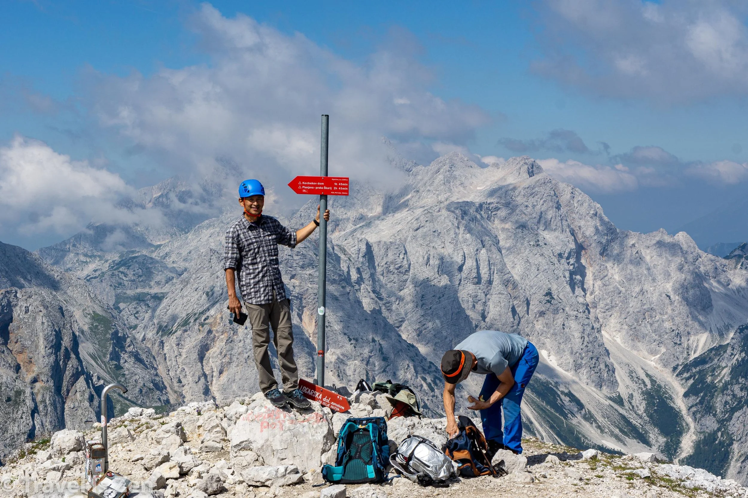 Ojstrica summit