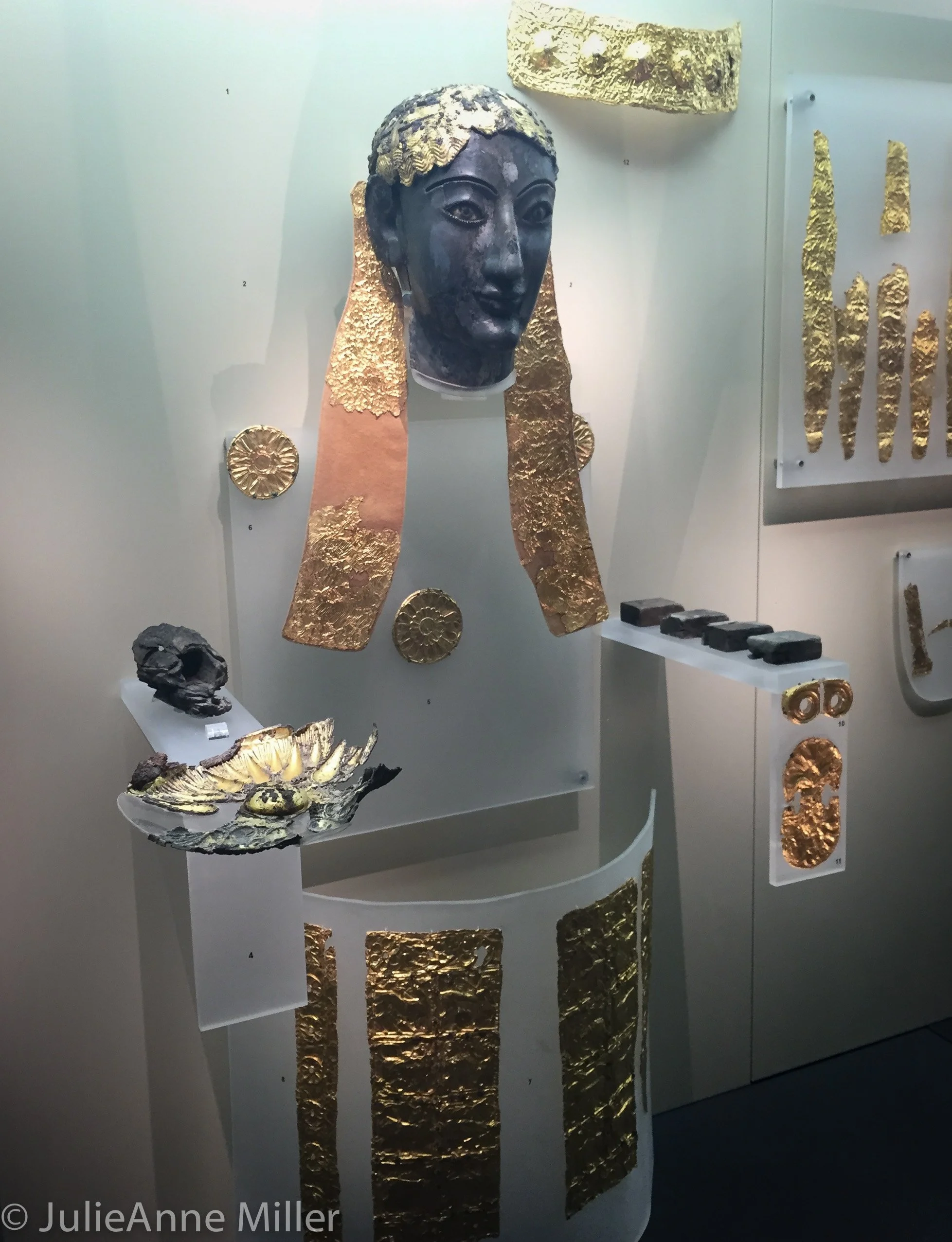 gold.jpg