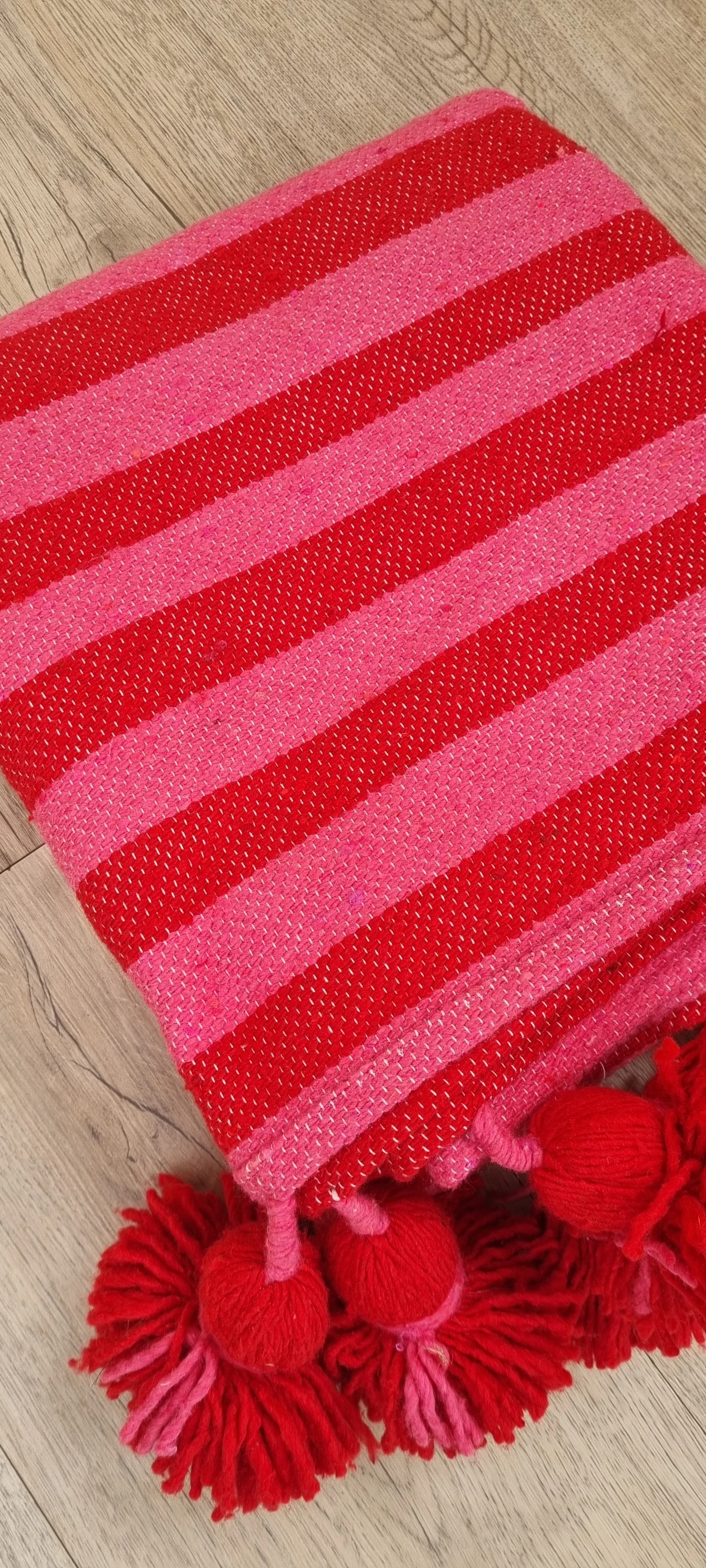 Red & Pink Small Throw