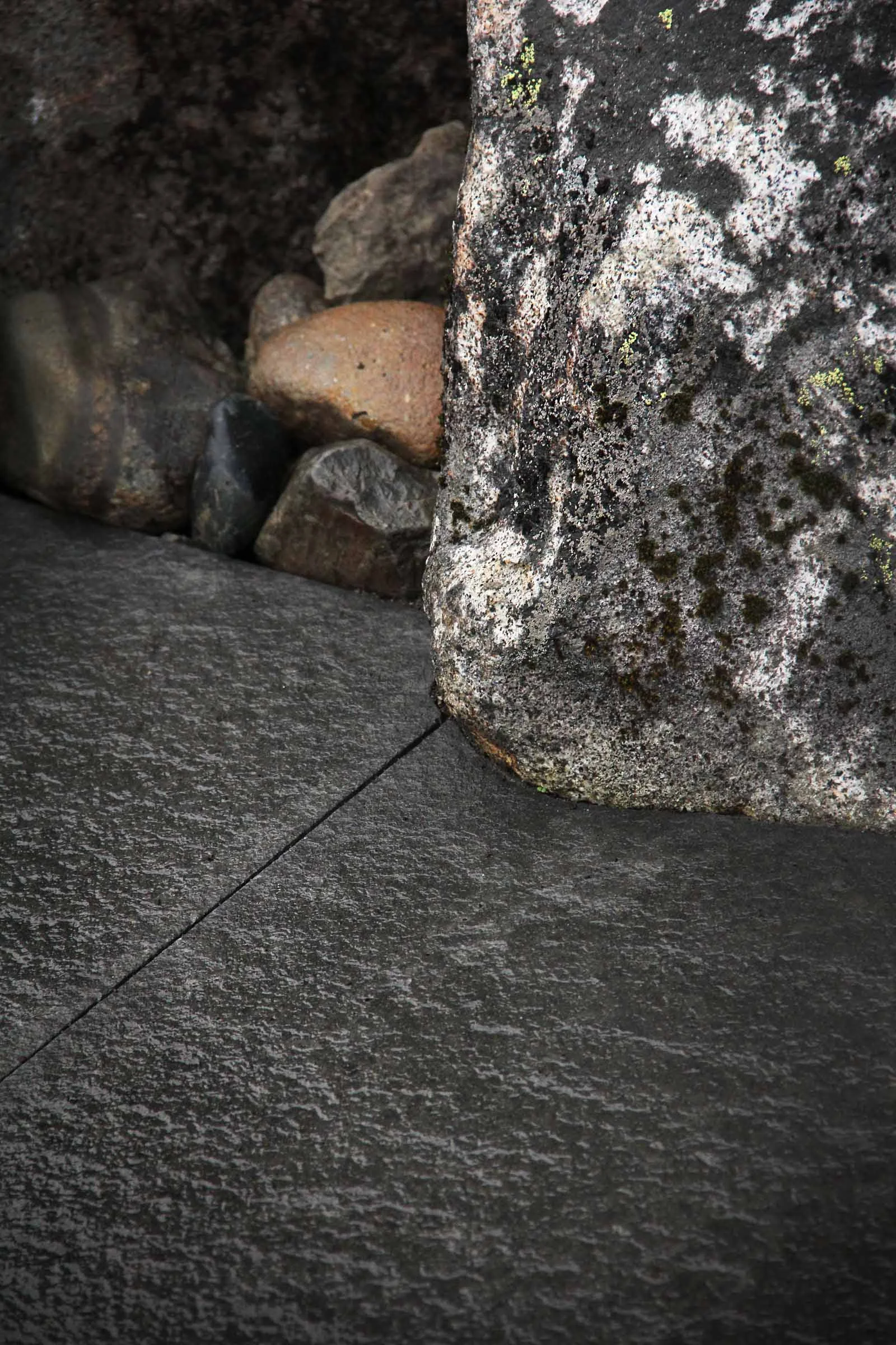 3granite stone3.jpg