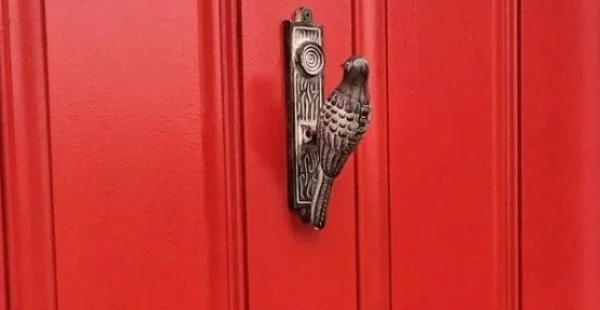 Door-knocking conversation