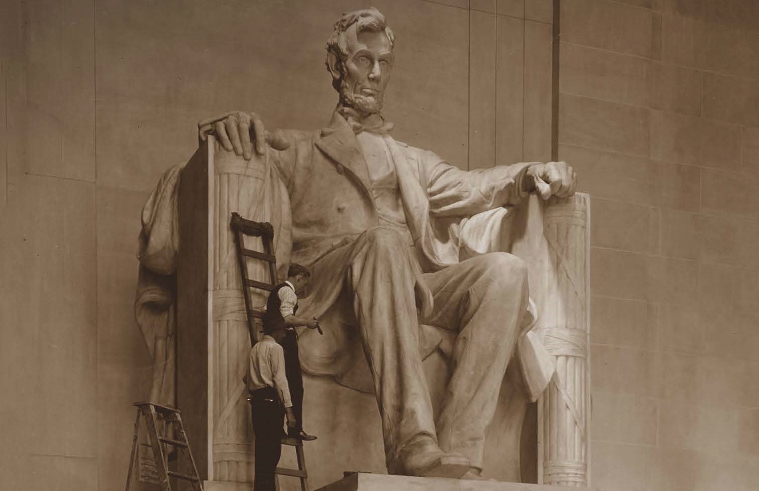 Assembling the statue of Abraham Lincoln, Lincoln Memorial, Washington, DC, May 30, 1922