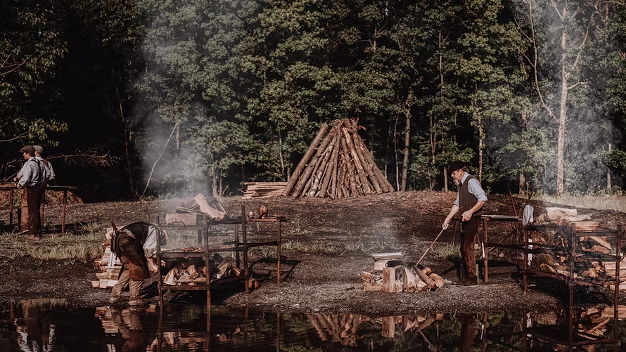 Heirloom Fire 16 x 9.png