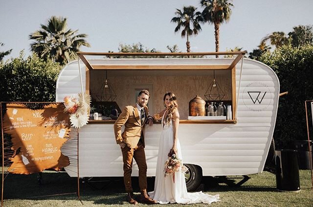 Loooooove  this one of Tallulah + this beautiful couple ✨ Click the link in my bio or head on over to @greenweddingshoes for maximum Palm Springs wedding inspo! 🍾✨🌵
.
.
Gorgeous capture by @forloveandlight 📸
.
.
.
.
#palmsprings #palmspringsweddin