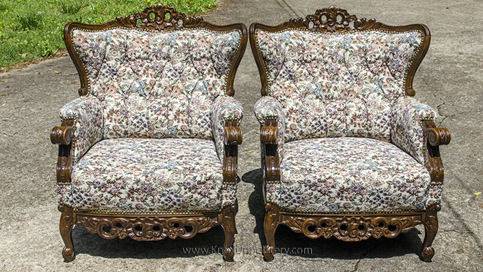 Pair of floral upholstery antique chairs with button tufting (Copy)