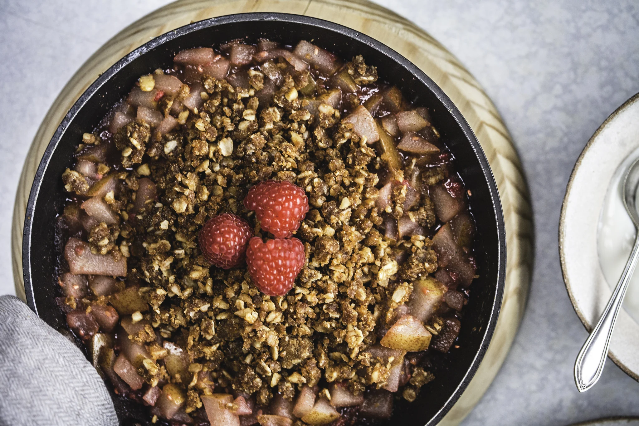 A warm spiced sweet crumble to warm your Winter heart.