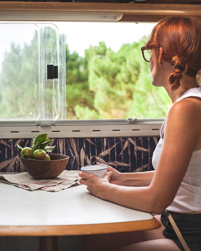 Easy like Sunday morning.
🌳🍃🍏
What&rsquo;s your Sunday looking like?
&bull;
&bull;
&bull;
#easylikesundaymorning #sundayfunday #vanlifediaries #vanlifespain #vanlifeportugal #vanlife  #vanlifeeurope #homeiswhereyouparkit #myhomeonwheels #tata #pla