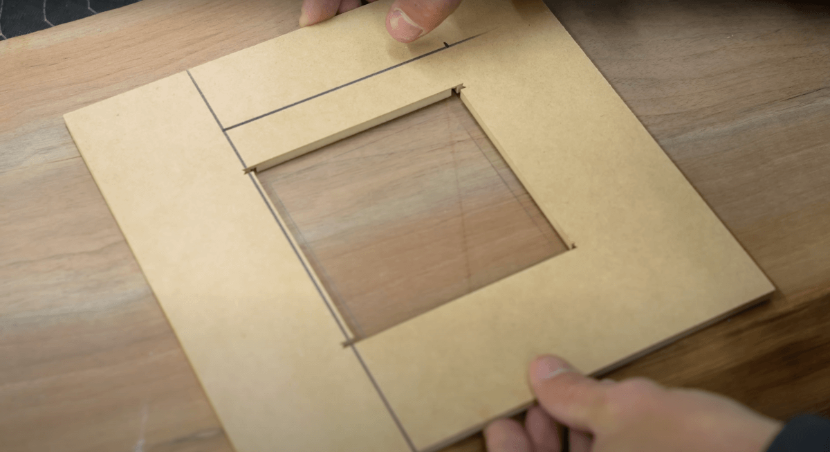 Create a mounting template for a glass table base