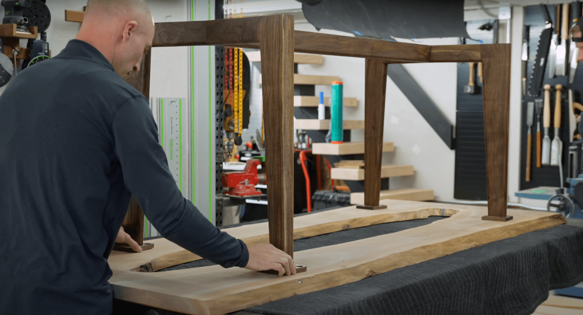 Mounting a base to a glass table