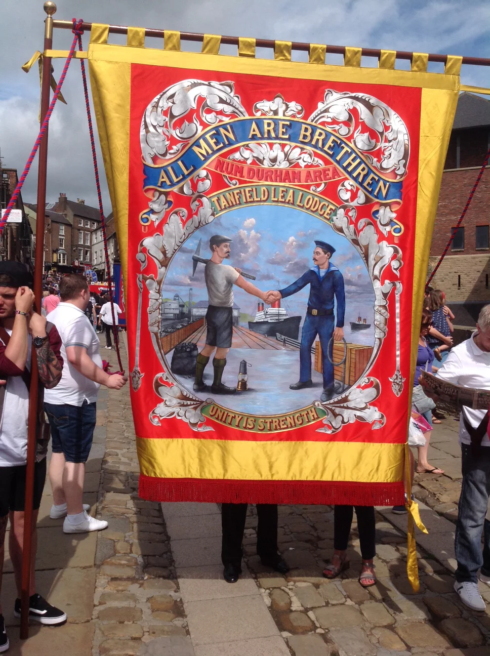 Tanfield Lea on parade Durham 2015.jpg