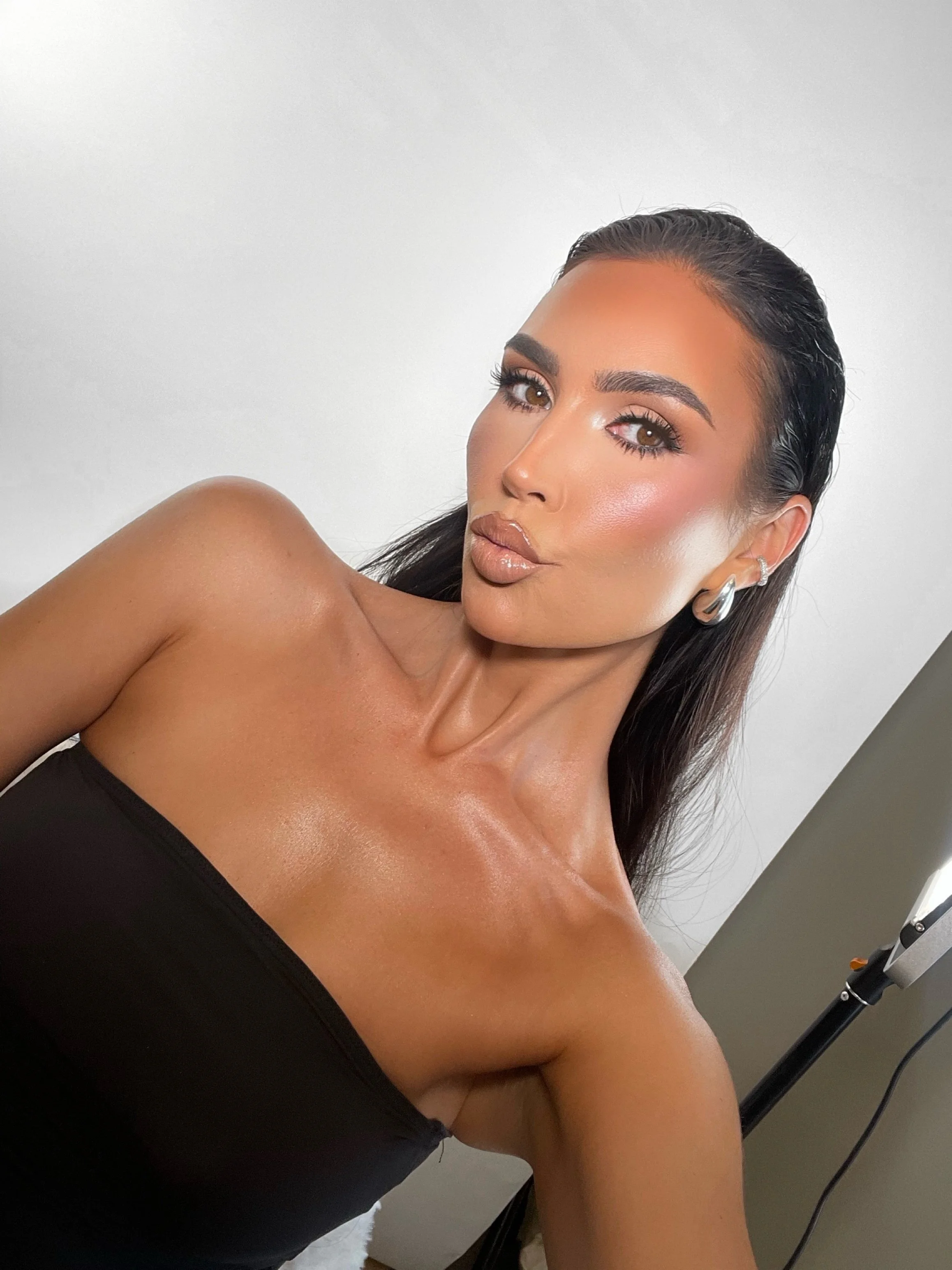 Facetune_21-05-2025-16-49-11.JPG