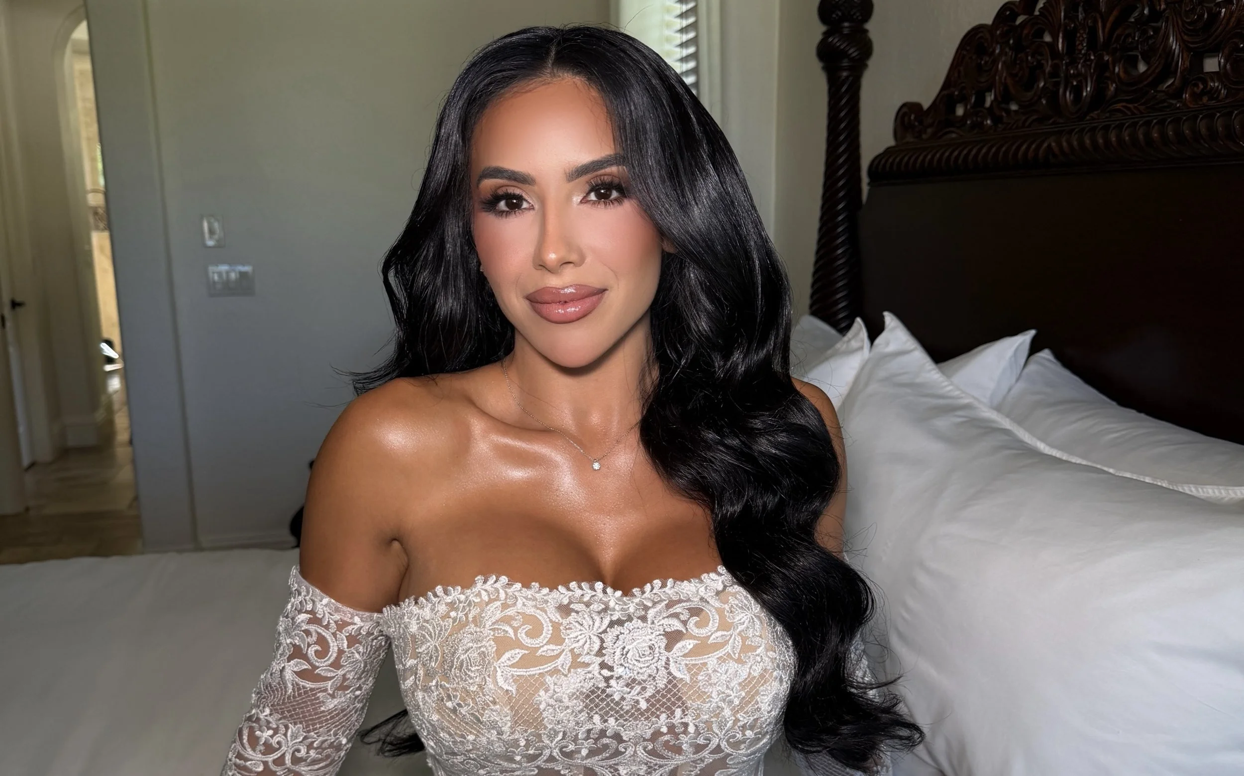 Facetune_23-11-2025-08-56-34 2.jpg