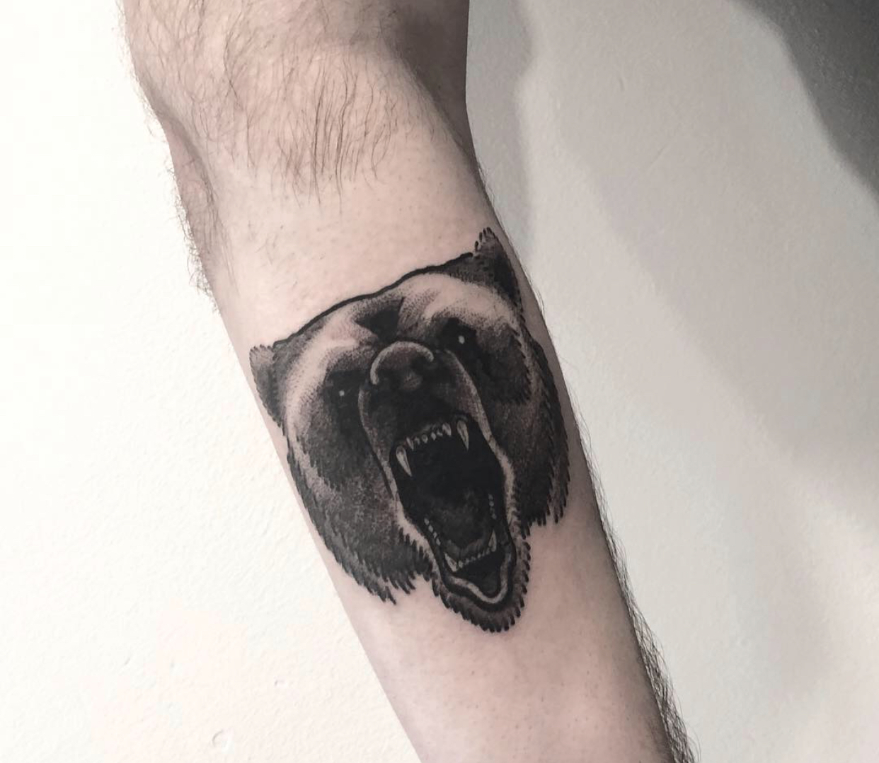 Blackwork bear tattoo by Katt