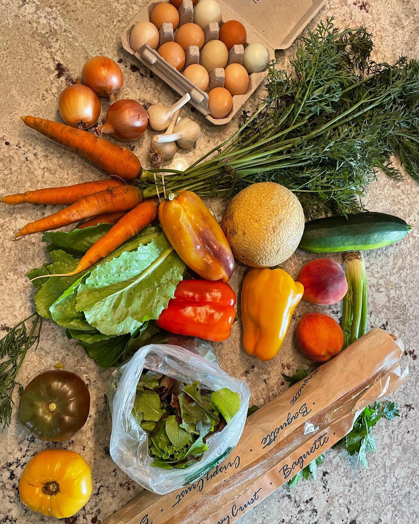 A @dubuquefarmersmarket haul from six different farmers/food makers. Support those working hard to feed you and keep your 💰local. 👩&zwj;🌾