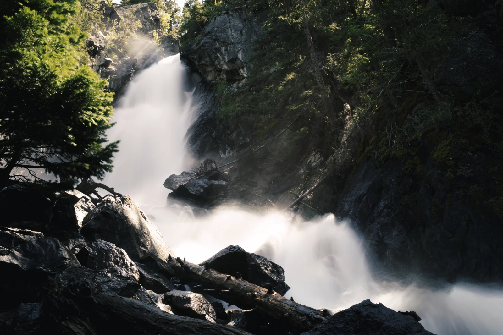 The powerful Holland Falls plummet hundreds of feet into the lake.