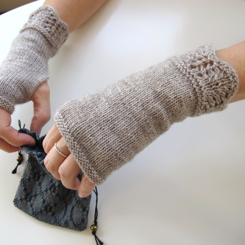 Shallows_Mitts_2_72dpi.jpg