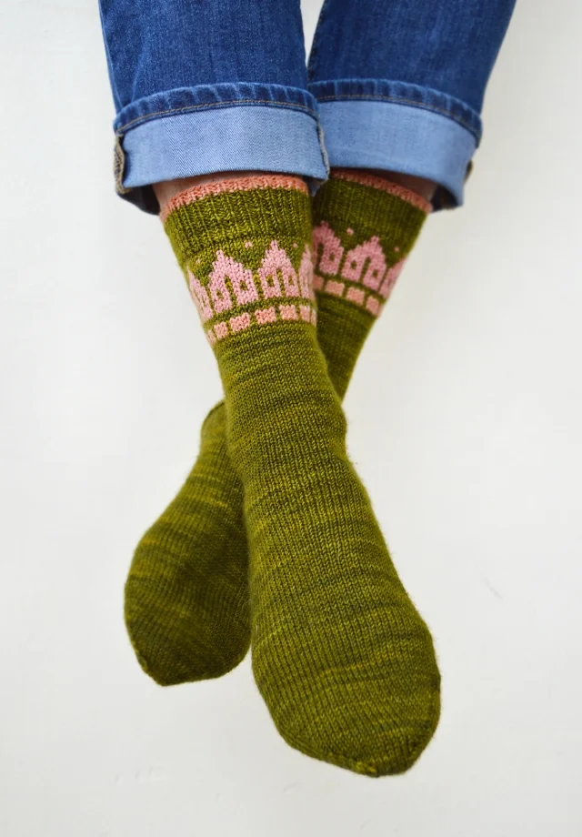 Rowhouse Socks_72_3.jpg