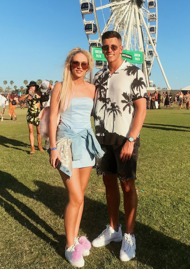 Coachella_festival_outfit_pompoms_palmtrees_CURIO.png