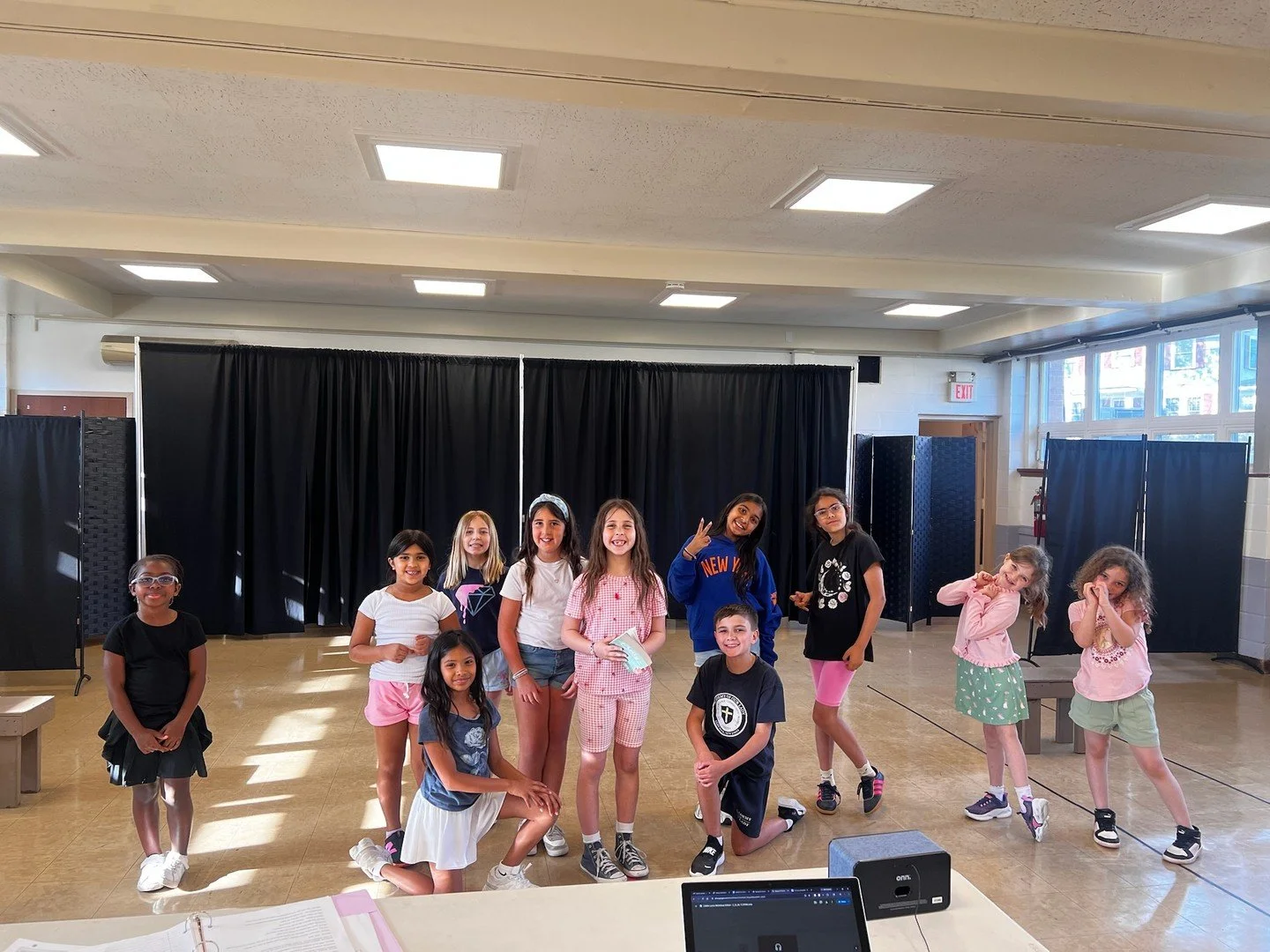 Some stills from our Tuesday Songs &amp; Scenes from Beauty &amp; the Beast musical theater workshop for performers ages 6&ndash;10 as they get ready for their friends &amp; family performance next week 💛

Watching these kids grow in confidence, tea