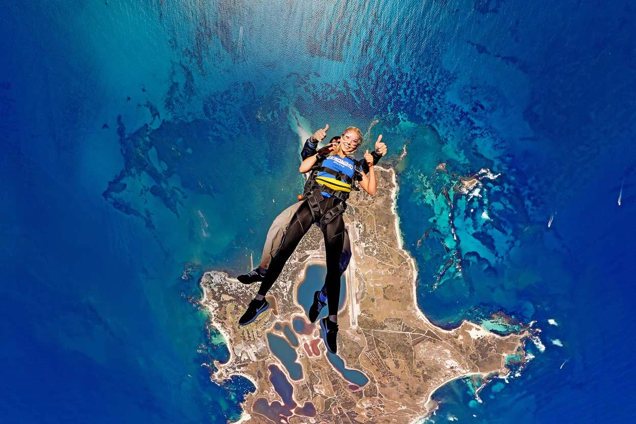 Skydiving+over+Rottnest+Island_Skydive+Geronimo-DARK.jpg