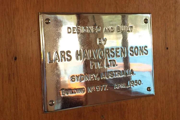 06+Builder's+plaque+aboard+MV+Kalinda.+Photo+©+Briar+Jensen.jpg