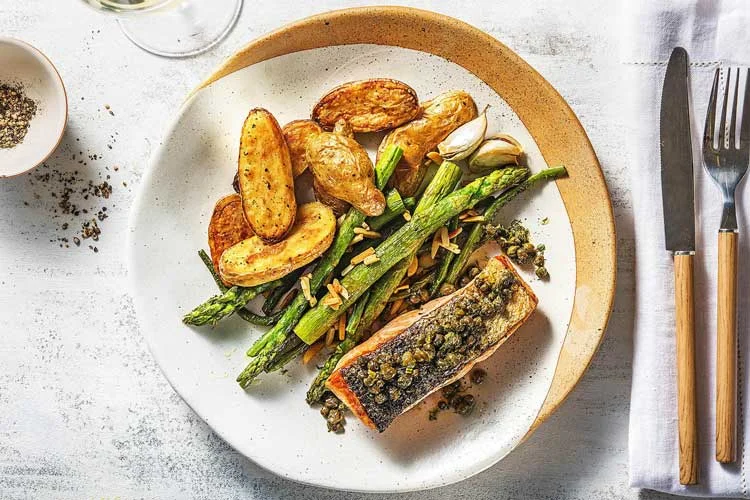 Macadamia+crusted+salmon-lowres.jpg