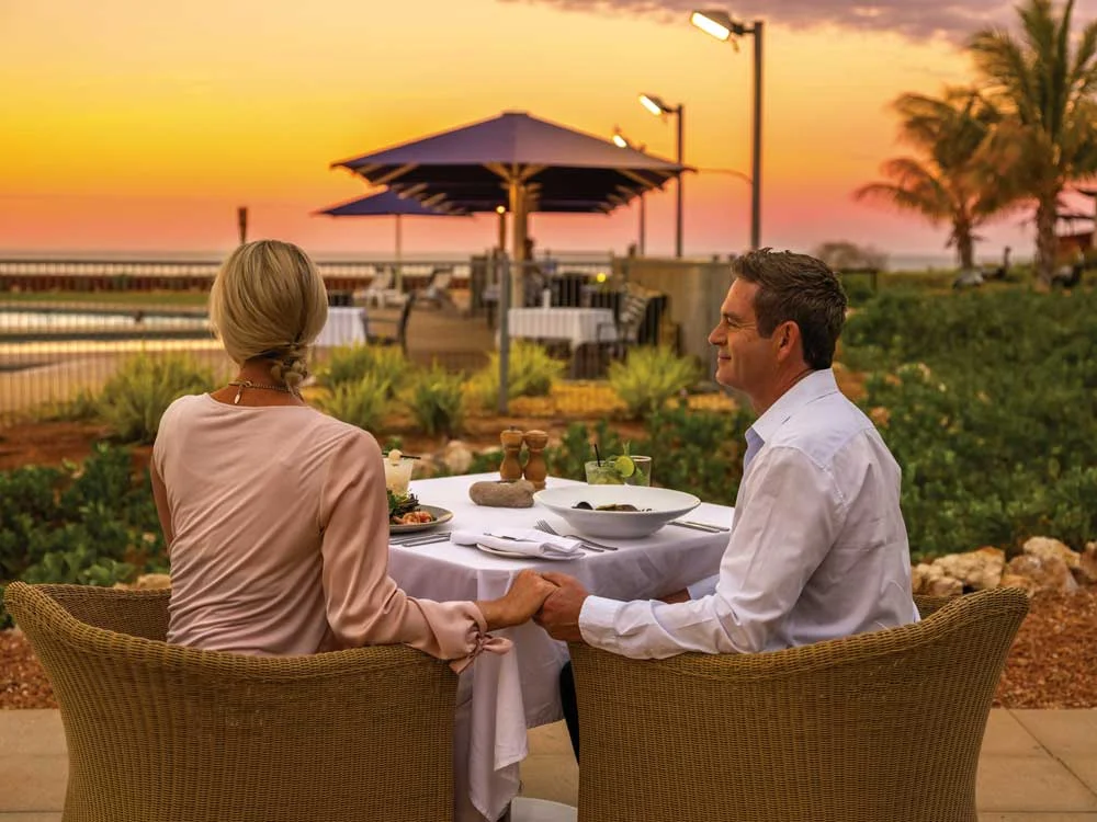 Dining-at-Mantarays-Ningaloo-Beach-Club.jpg