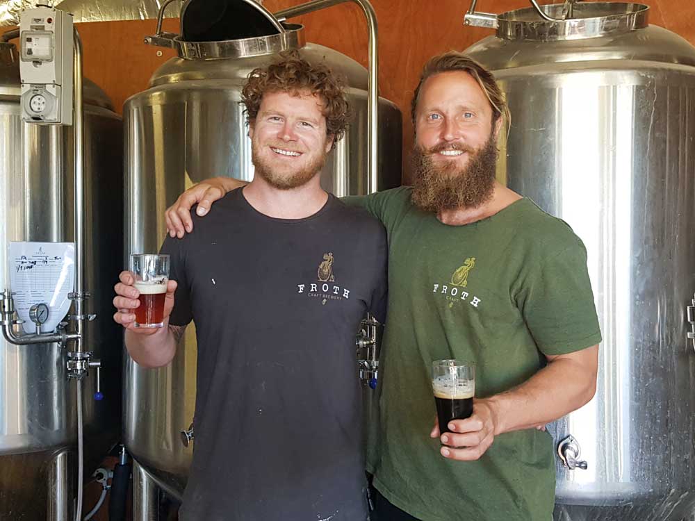 Froth-Craft-owners-in-brewing-area---Tyle-Little-(Brewer,-left)-&-Pete-Frith-(Restaurant-manager,-right).jpg