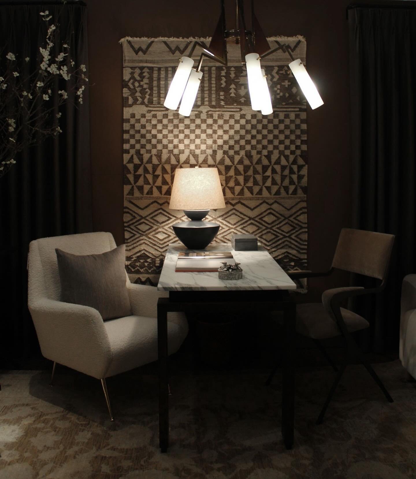 Our Woman&rsquo;s Study for @hwdesignonadime - a fresh take on &ldquo;handsome&rdquo; space. 

Thank you to all our incredible vendors that helped us to make this vision come to life, and to my team that makes working hard feel like so much fun. We a