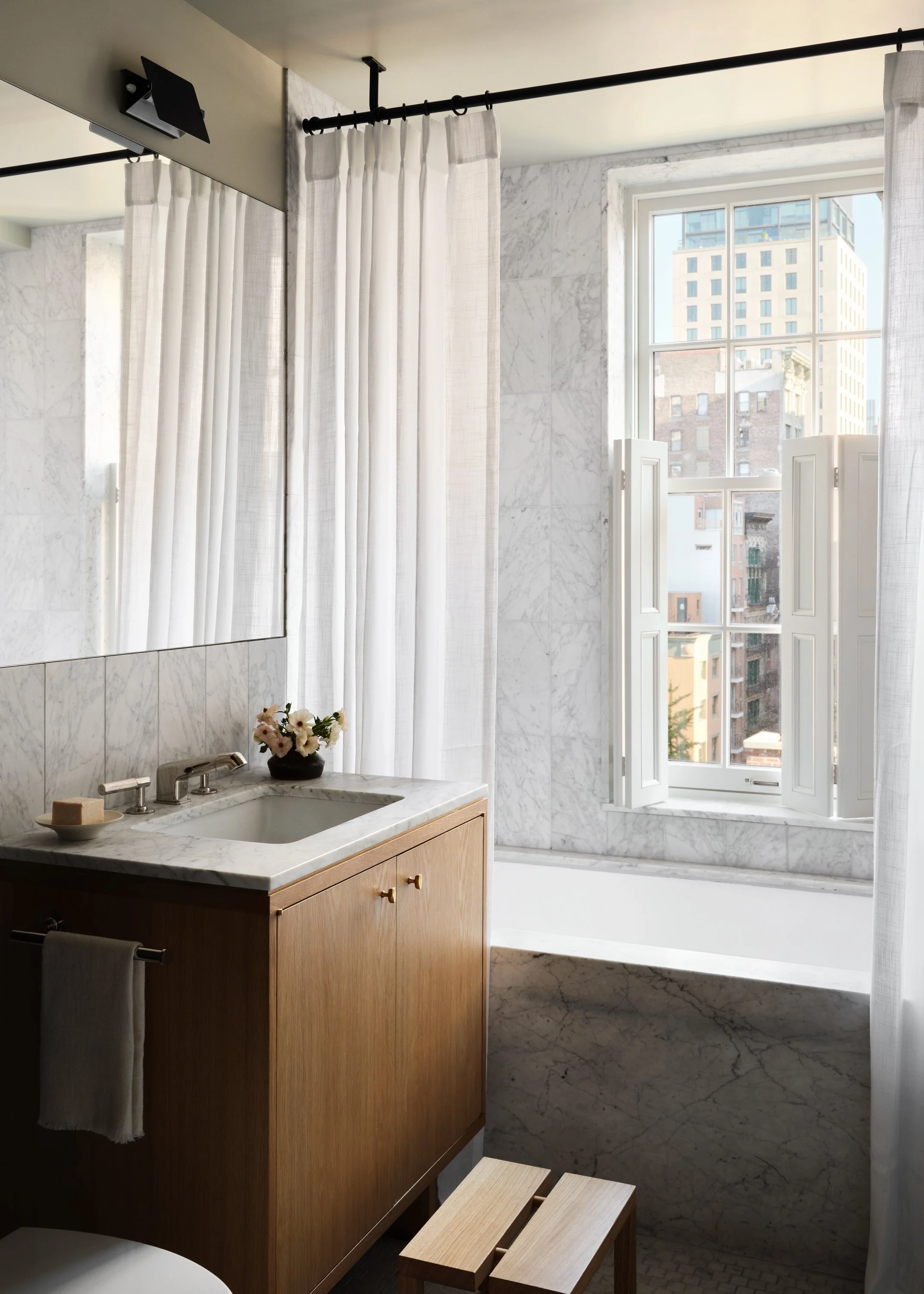 DMitchell_GrisoroStudio_E10GAR_28.jpg