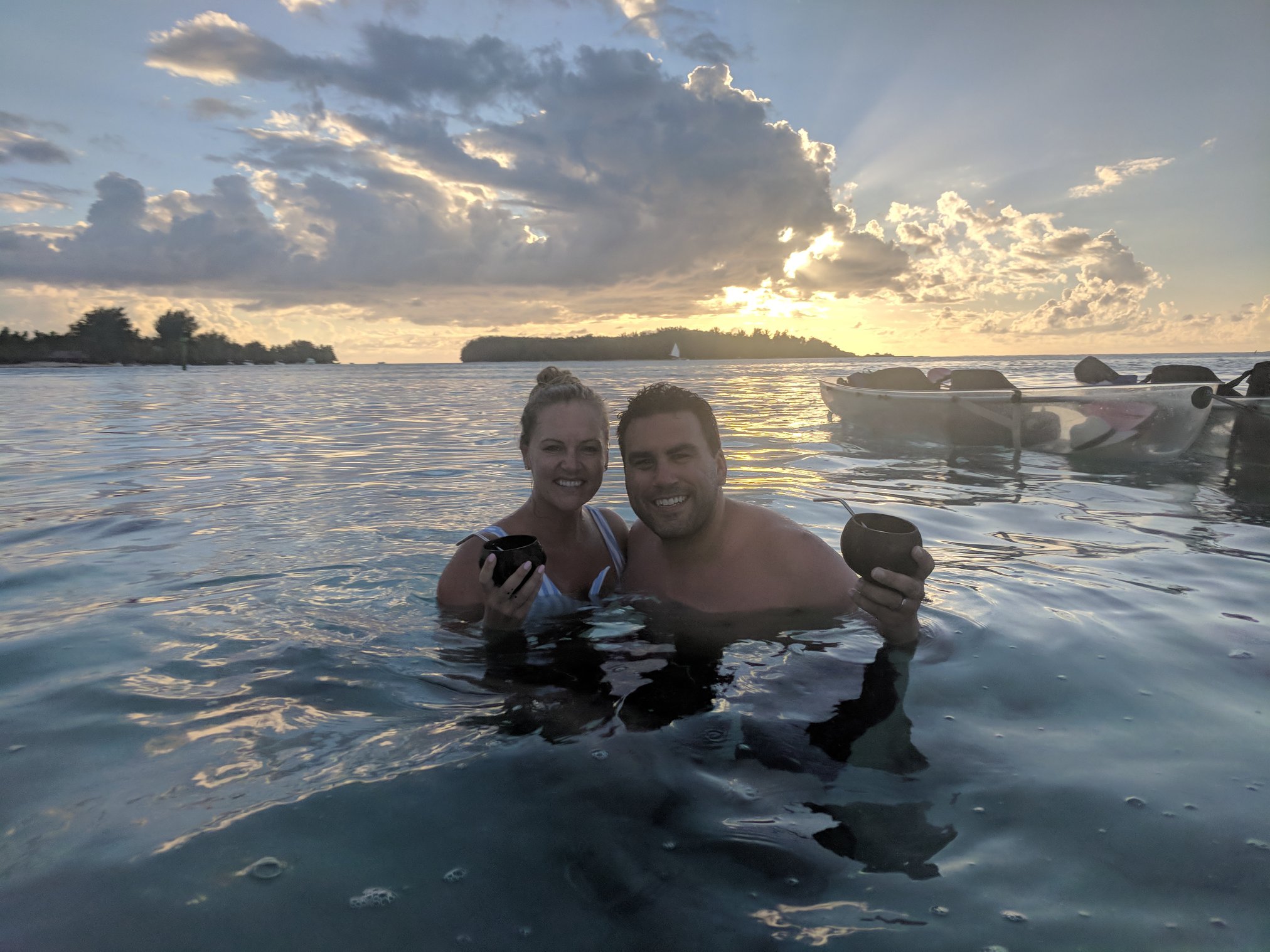 Arrotti Honeymoon Moorea Transparent Kayking 2.jpg