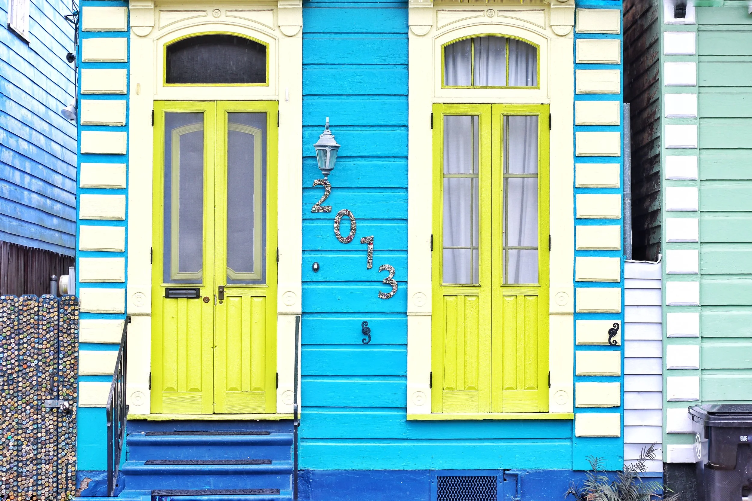 If you reside in the Crescent City, you are more than likely not afraid of a little color! Residents paint their shotgun homes all sorts of bright hues and patterns in celebration of their city's vibrant nature. 