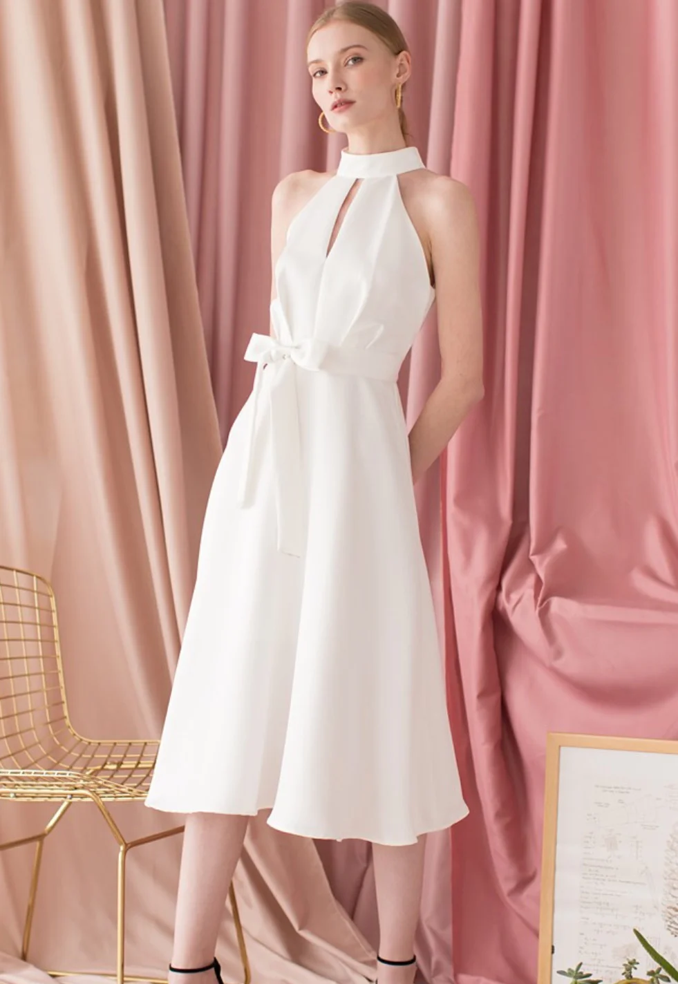 High neck halter dresses make such a statement. I love this one! 