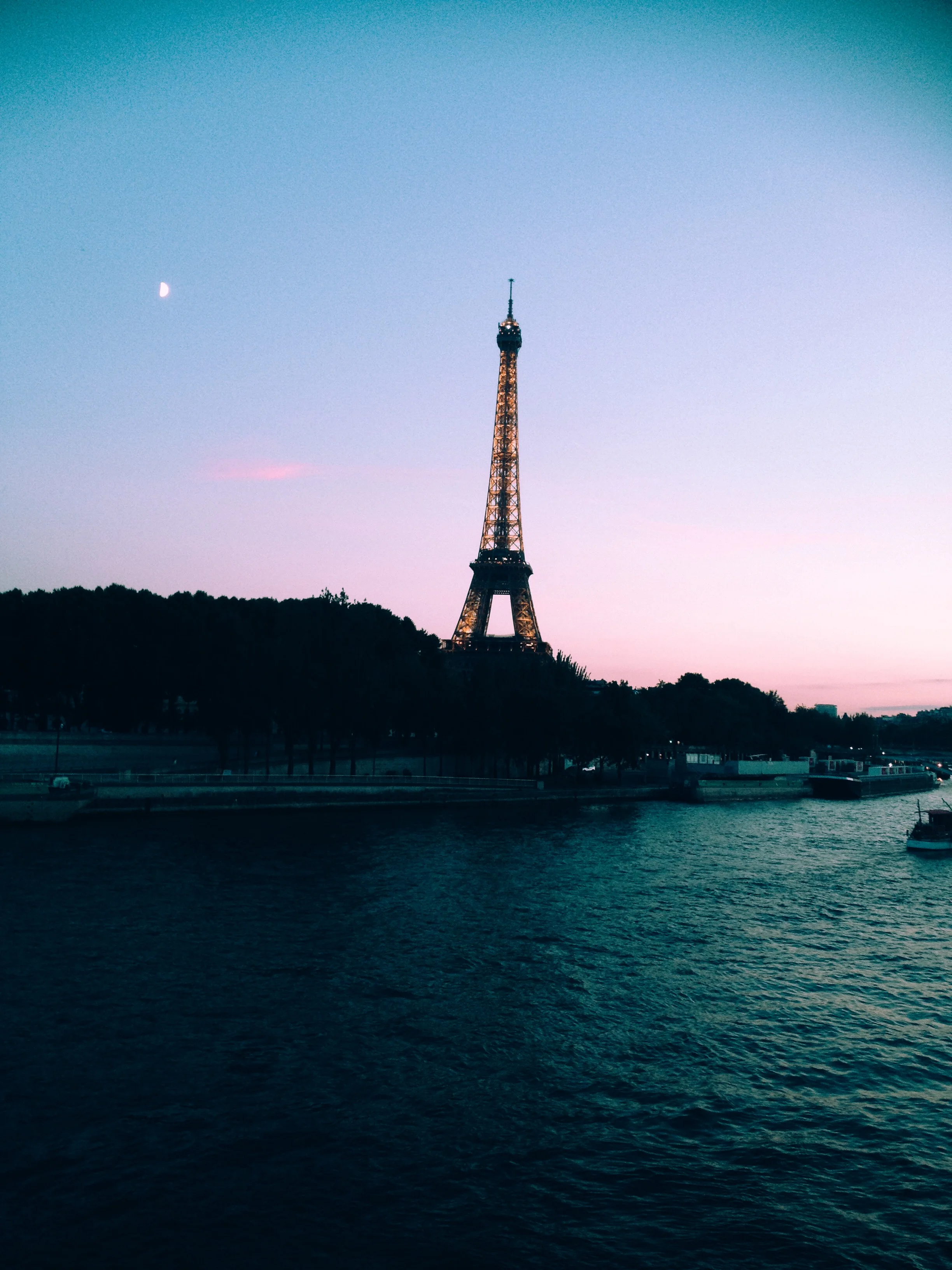 Eiffel Tower - Paris.JPG