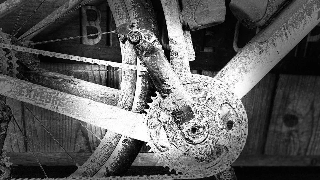 As the saying goes "An object in motion tends to stay in motion..." this bike crossed the finish line after collecting an unforgiving amount of mud from the epic flint hills of Empoia, Kansas. Must be seen to believe. Way to kick ass Moe Di