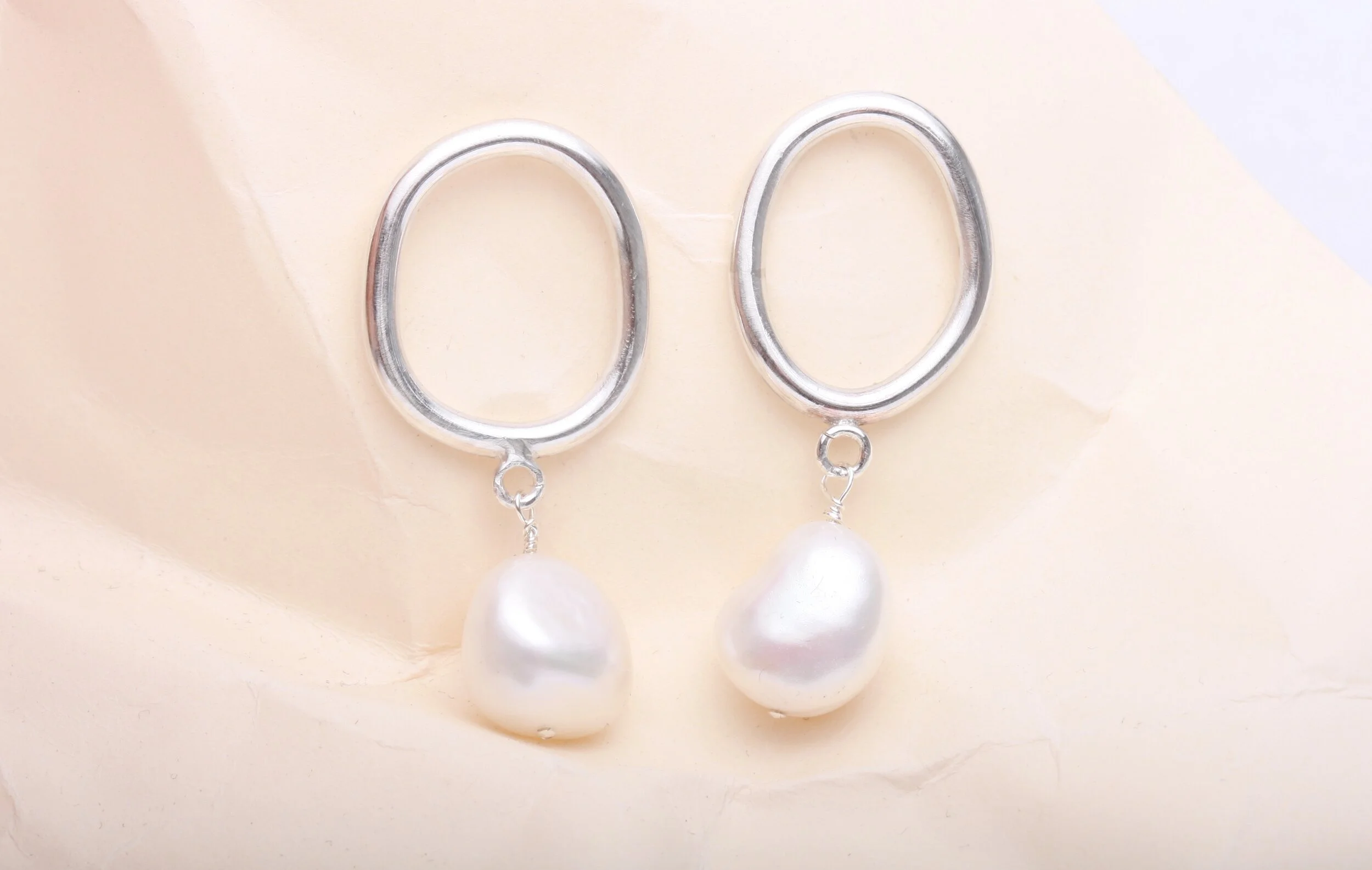 Baby Gúna with pearls