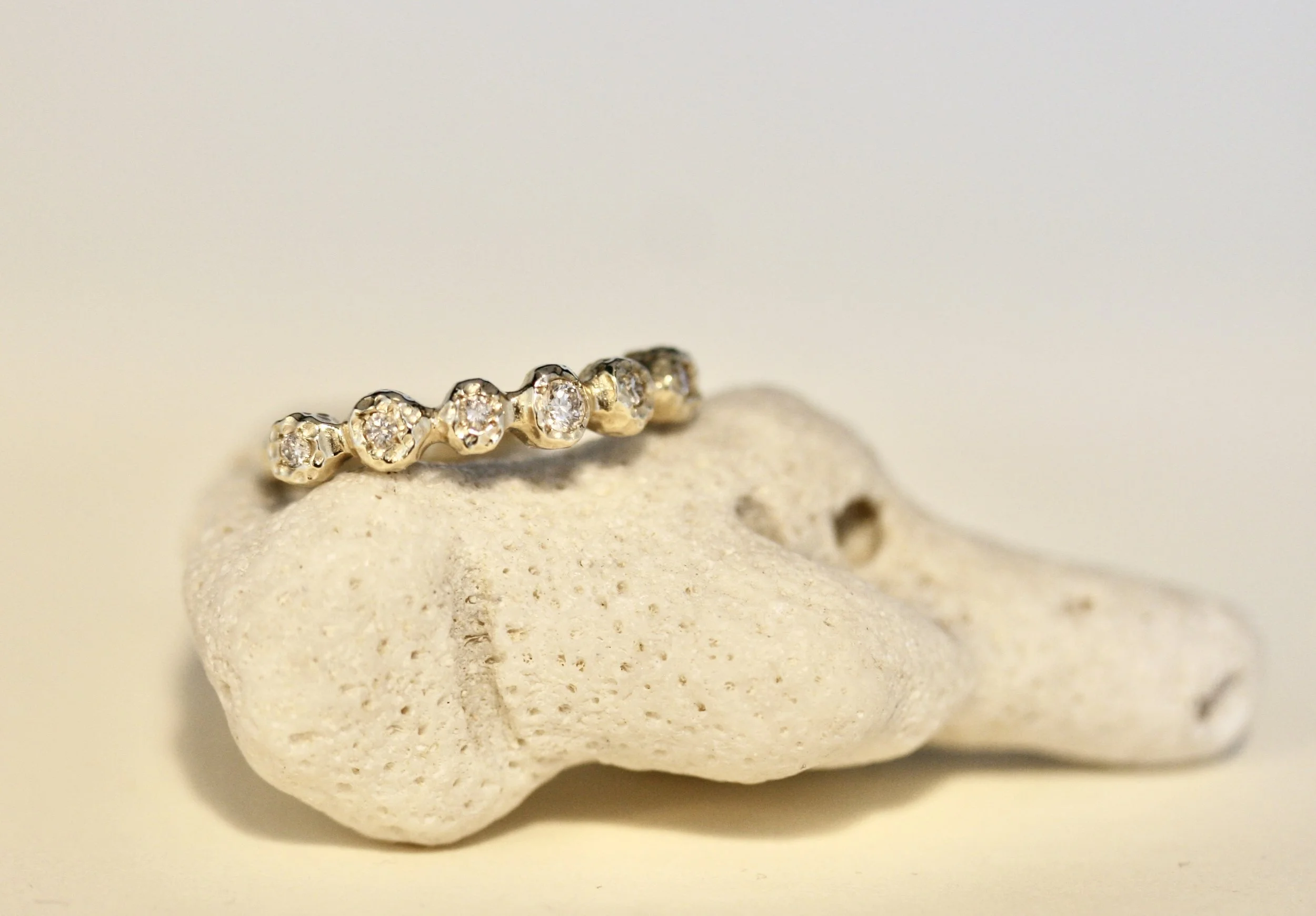 Diamond Líneáil Ring