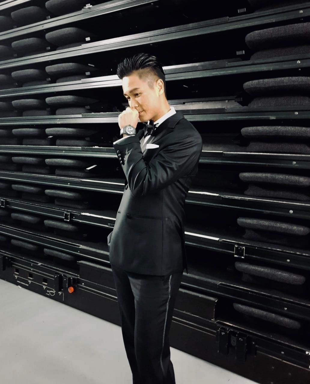 Made Suits X Andie Chen for star-awards-2019---walk-of-fame-红星大奖2019---星光大道 side.jpeg