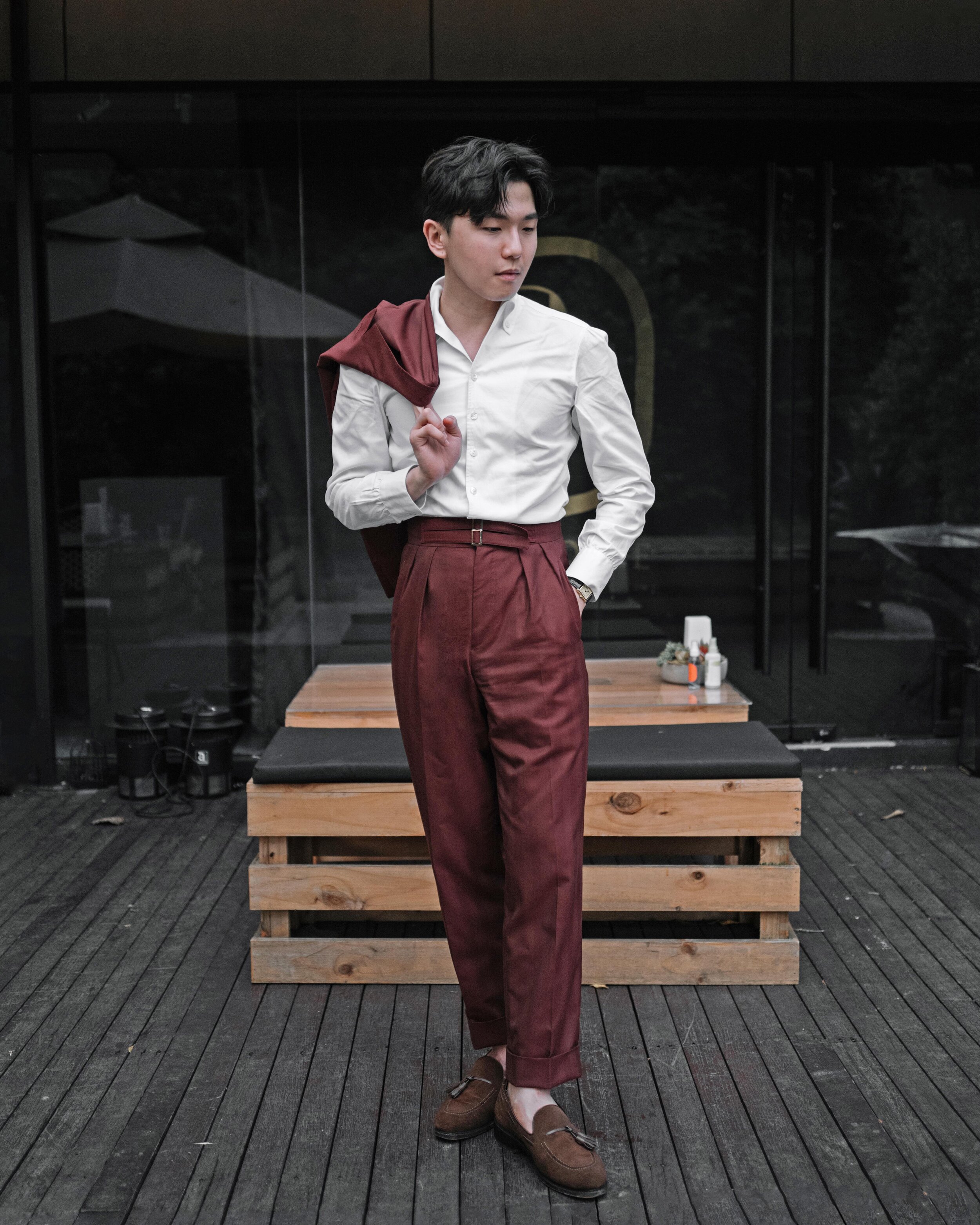 Men Style  High Waisted Trousers Take it back to the 40s with high  waisted trousers This is a flattering style that comes back into fashion  every few years due to its
