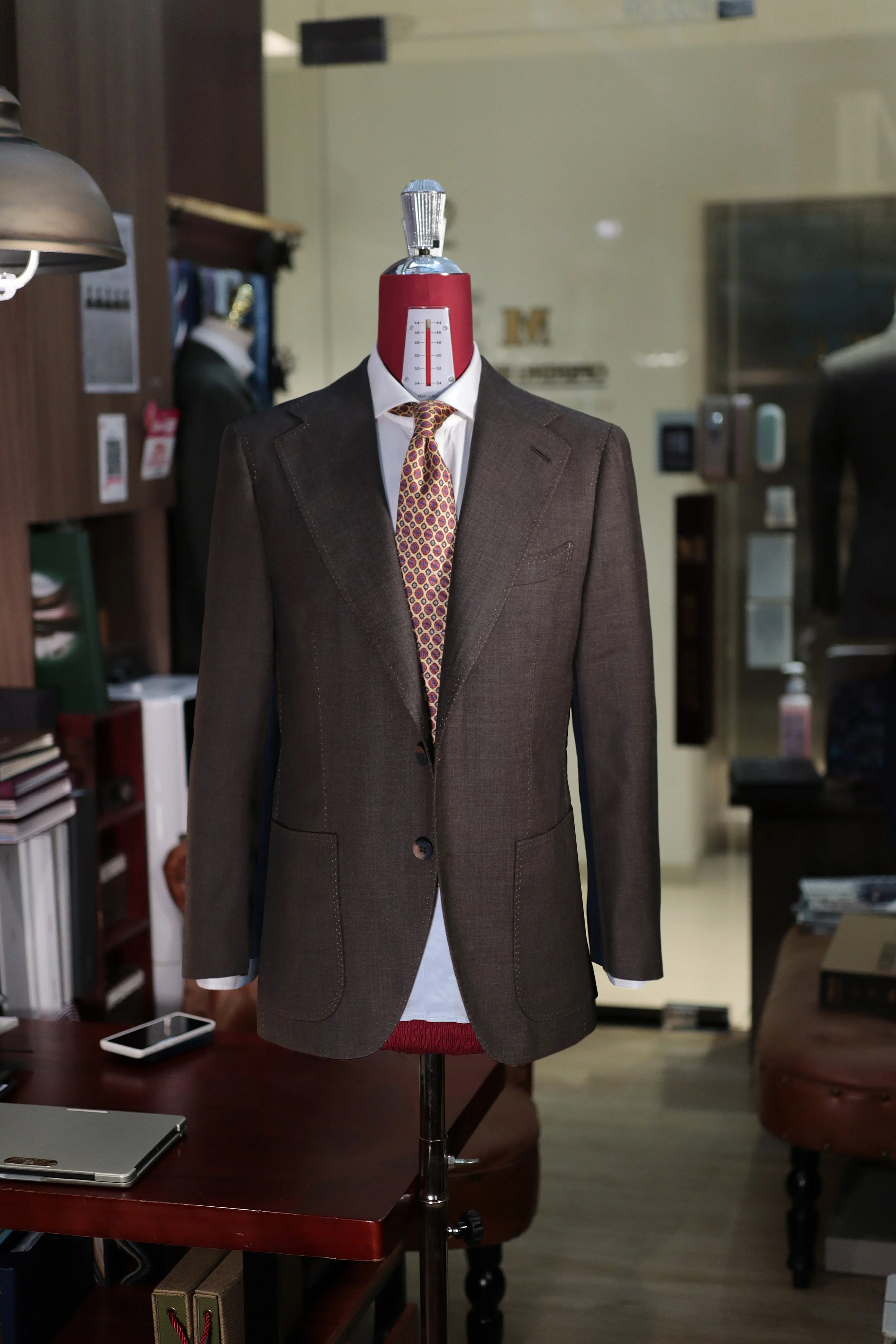 Brown PARKLANE _ STANDEVEN PARKLANE S120s Worsted Wool _ Made Suits Sartorial Brown Suit_clipped. jpg.jpg
