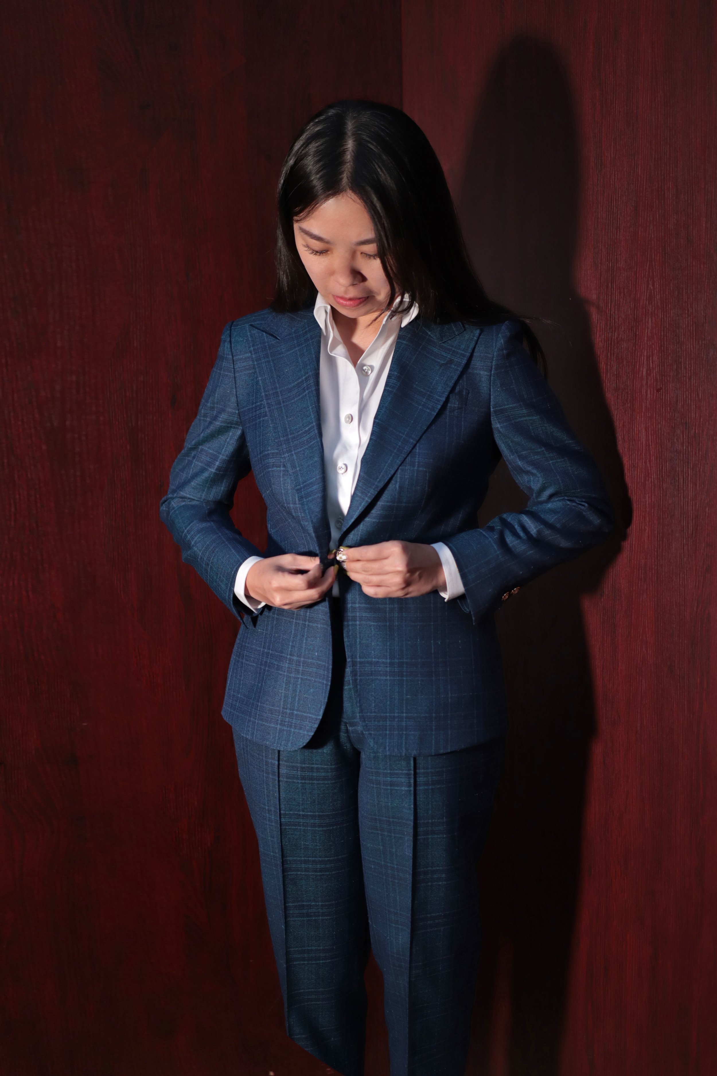 MS_2637 Miya Wong Made Suits Tailor Made for Ladies Cute Girl Miya Wong.JPG