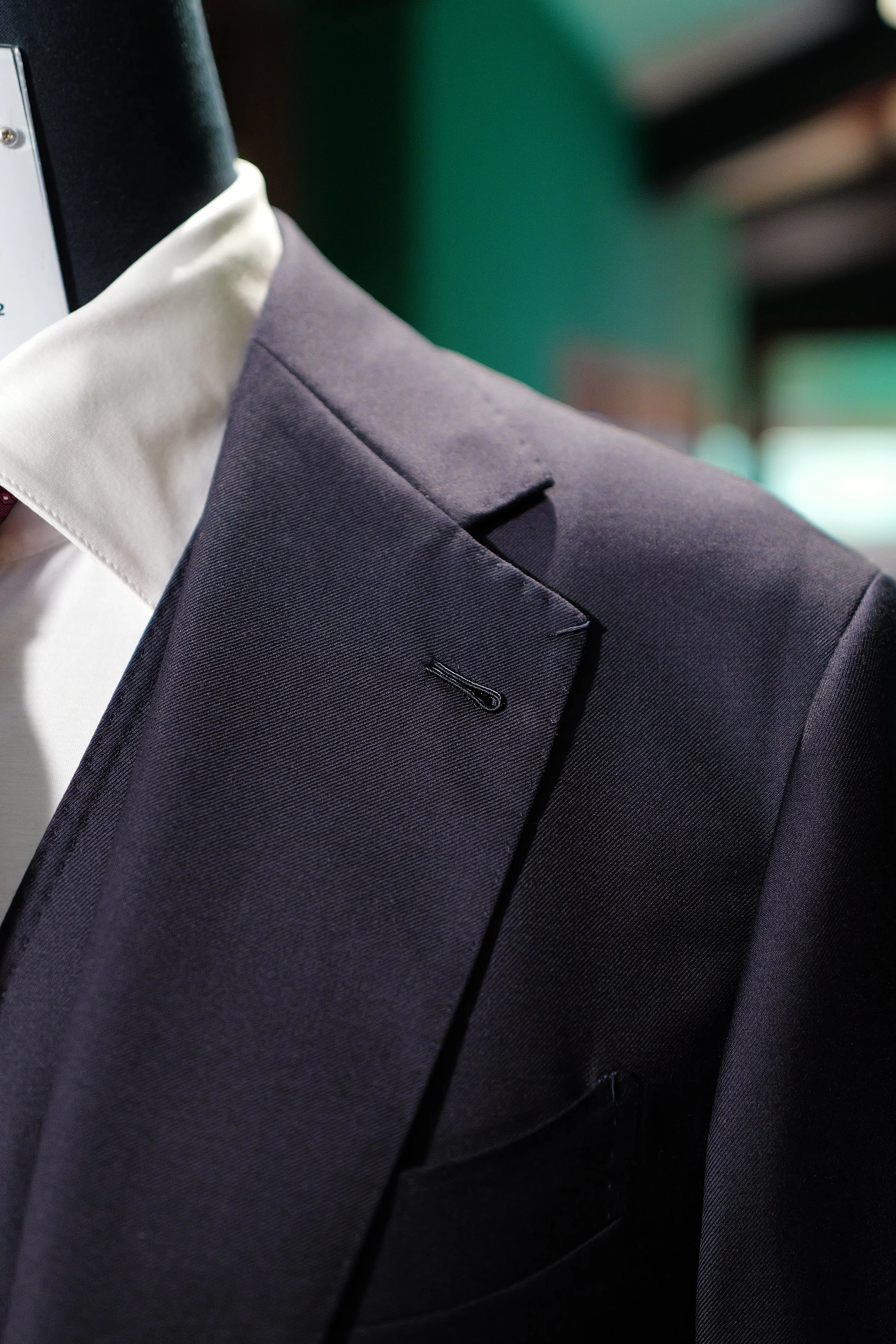 Teardrop Milanese ROmania Cut shoulders The Italian Job | Vitale Barberis Canonico | Made Suits Sartorial bespoke to measure singapore navy suits.JPG