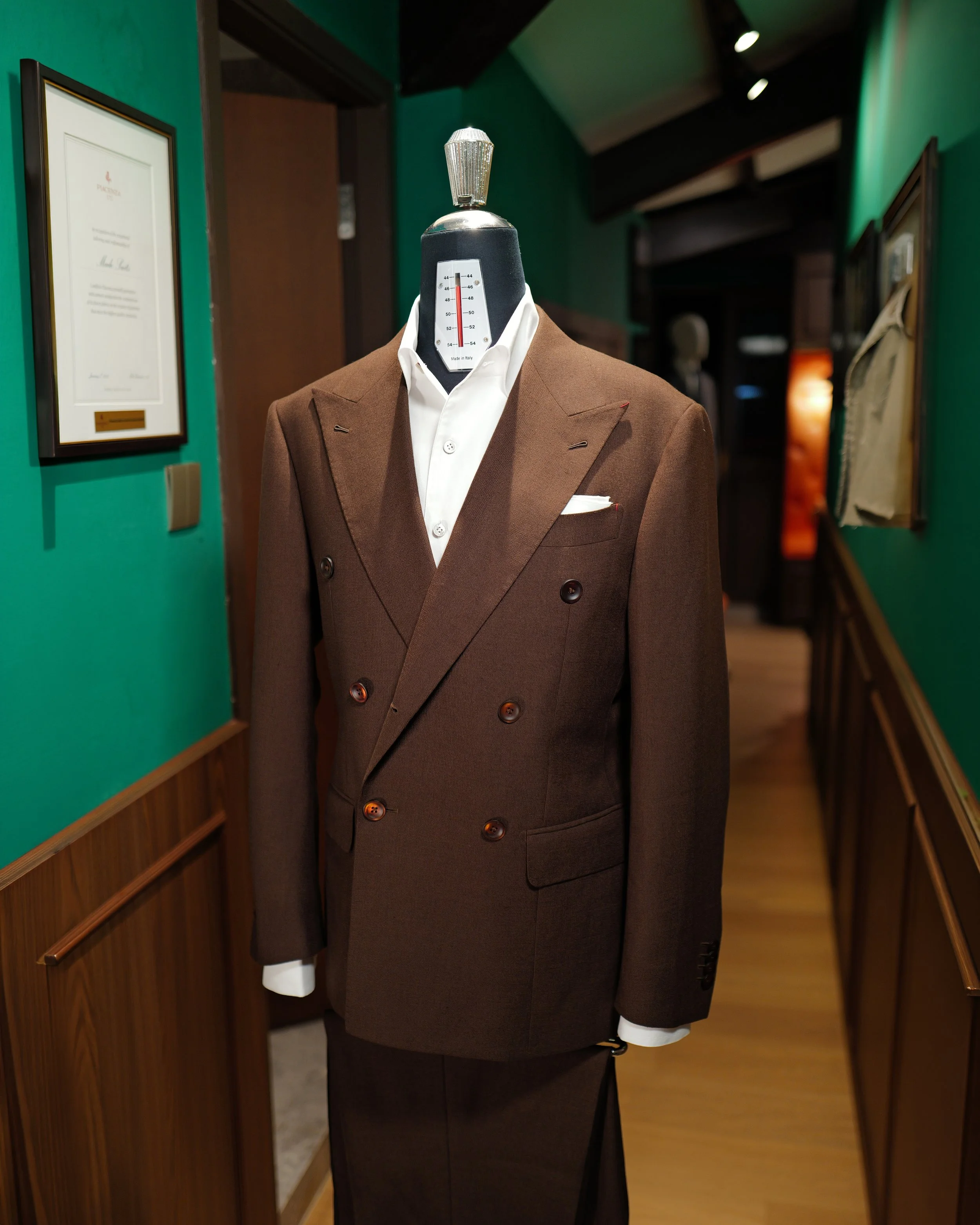 The Cognac Duke | Made Suits Sartorial Suit Double Breasted 6 by 1 Zoom.JPG