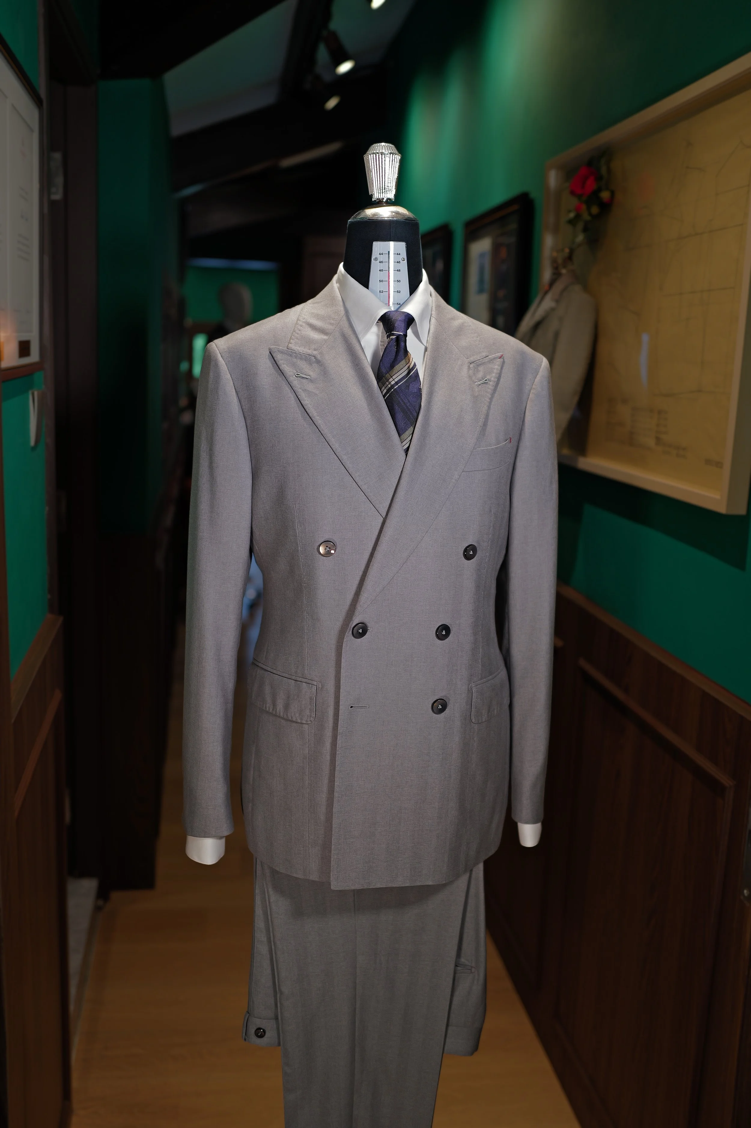 Silver Pashmina Regent | Dormeul | Made Suits Singapore Tailor Made Suits Double Breasted Cashmere Herringbone Grey side.JPG