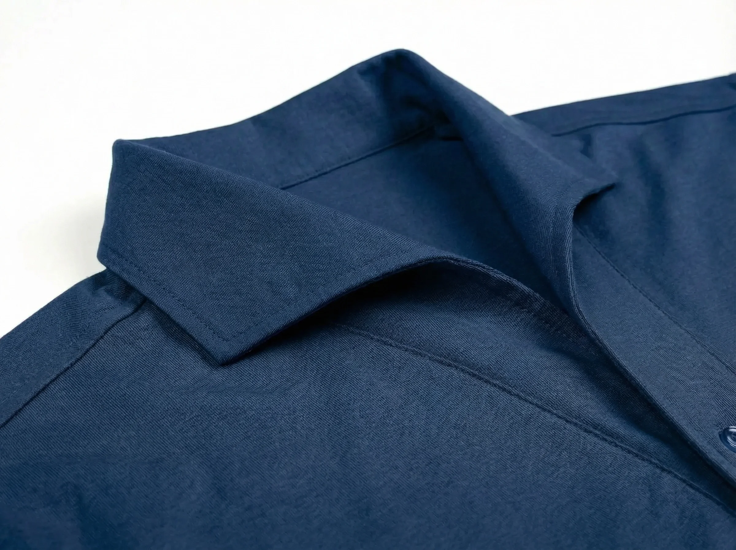 DSC00423_collar_closeup_side_navy.webp