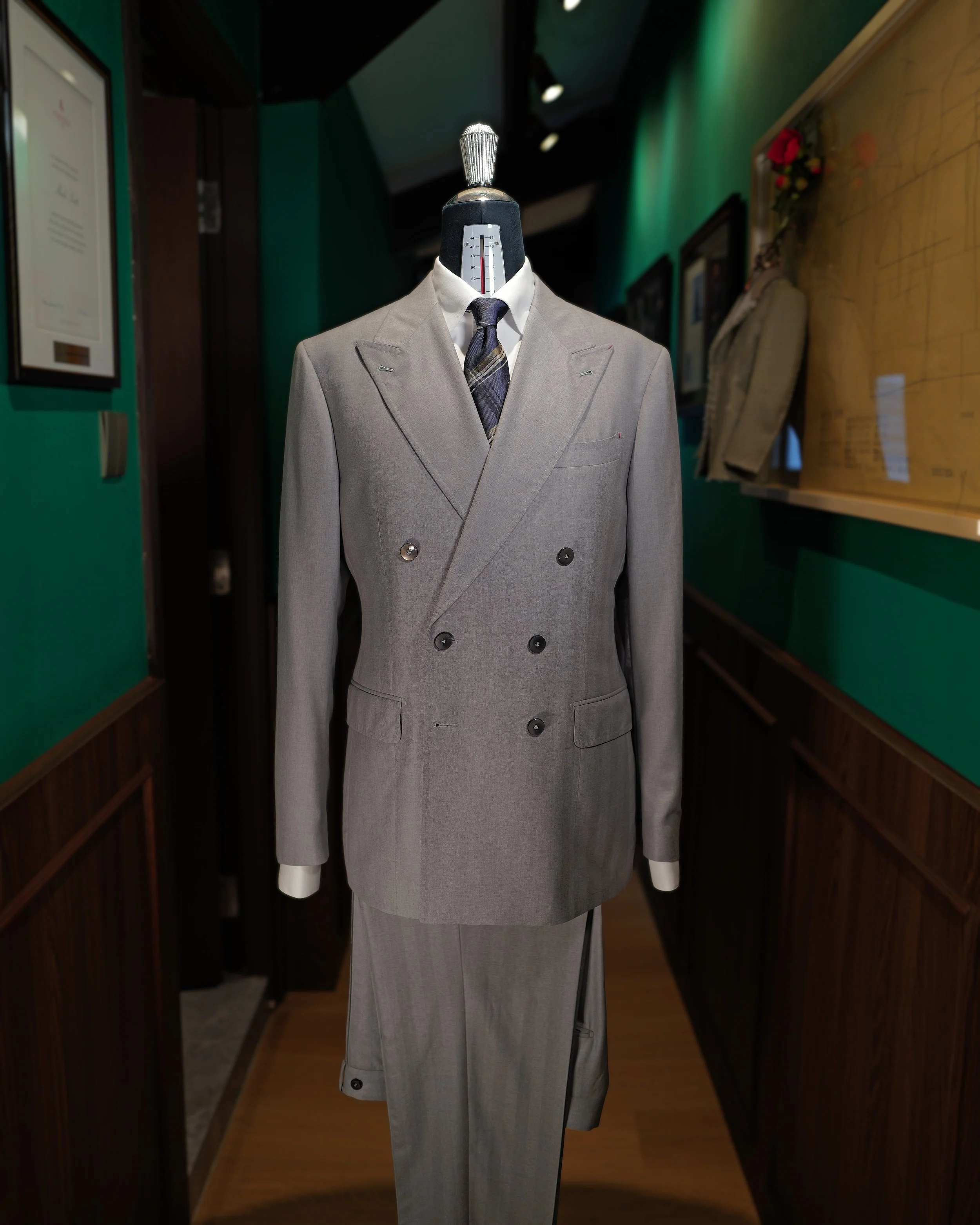 Silver Pashmina Regent | Dormeul | Made Suits Singapore Tailor Made Suits Double Breasted Cashmere Herringbone Grey.JPG