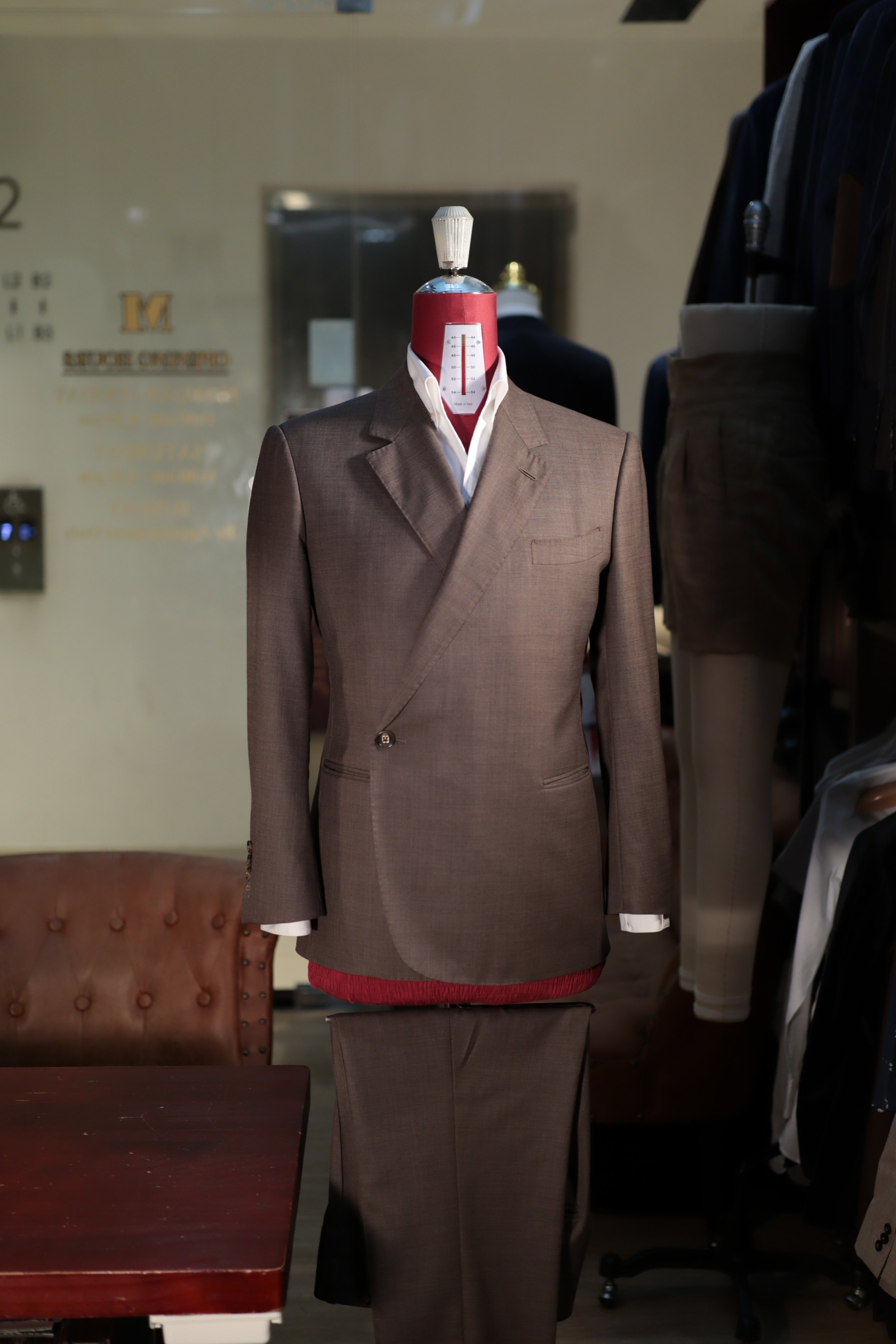 Made Suits® Singapore Tailor — Tailleur Oblique Parklane