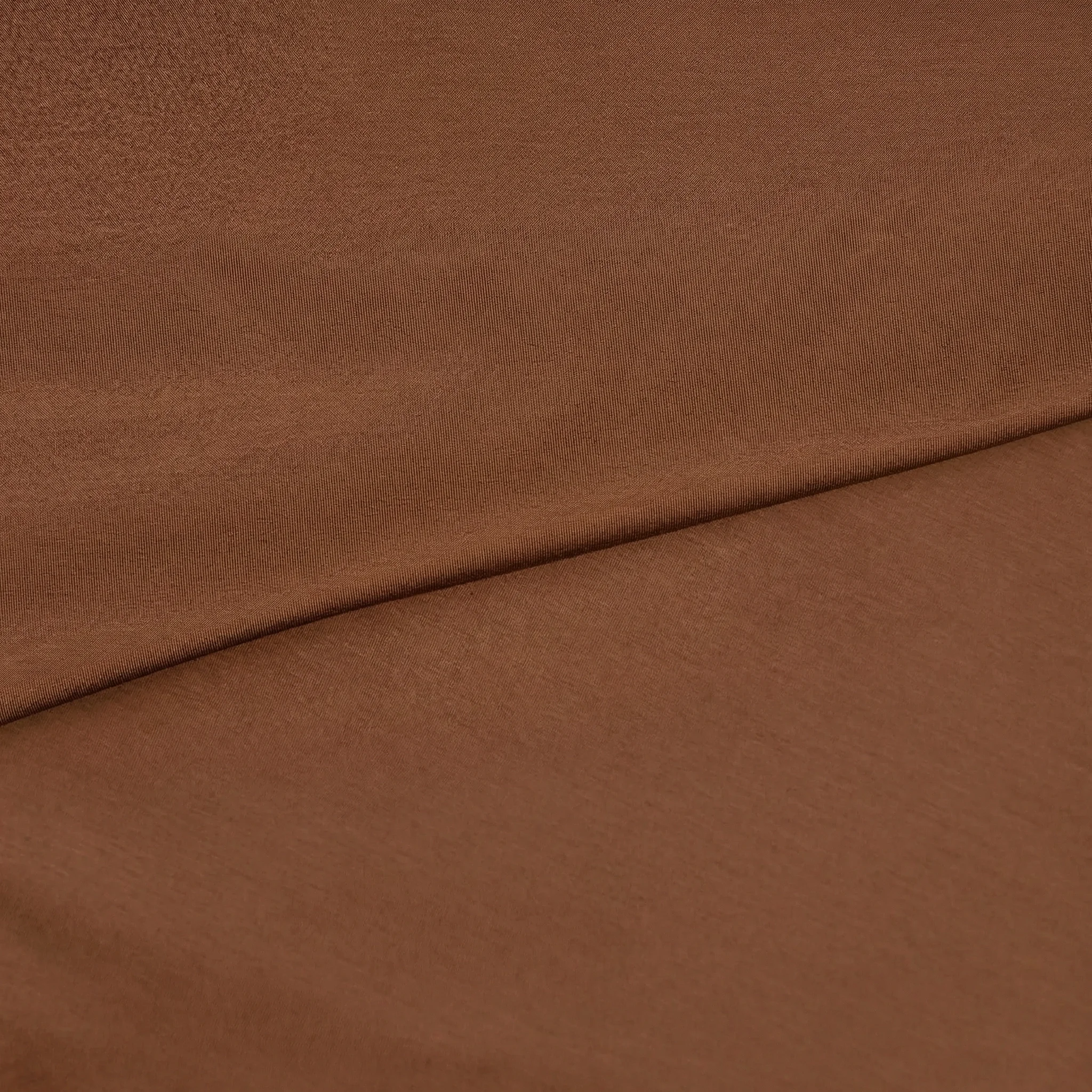 DSC00427_brown.webp