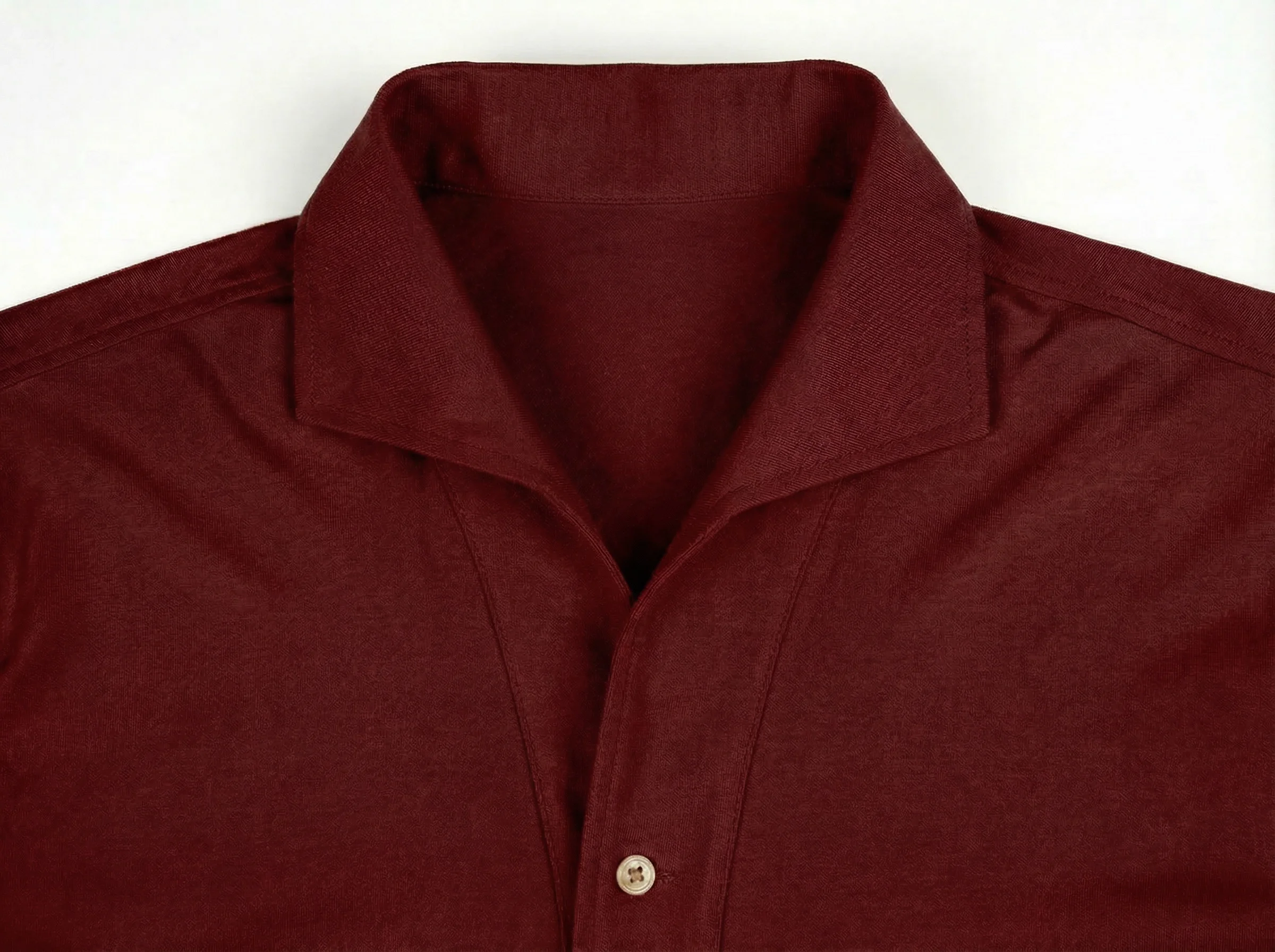 DSC00423_collar_closeup_front_maroon.webp